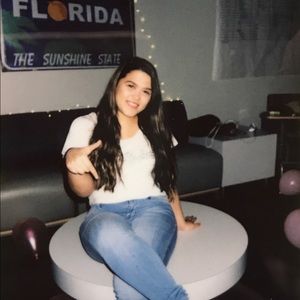 Meet your Posher, Alexandra